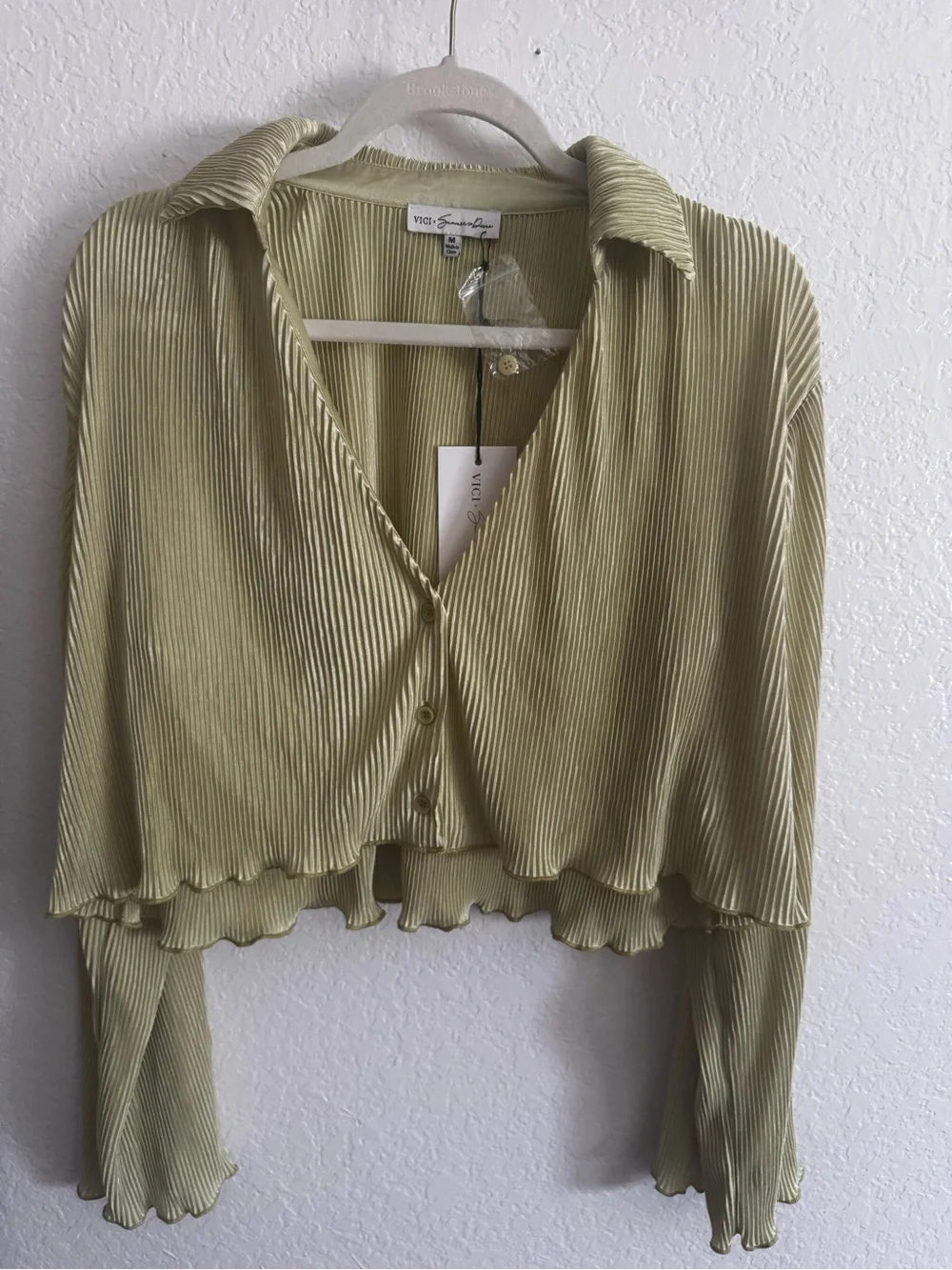 VICI x Summer of Diane Chartreuse Green Plisse Cropped Blouse NWT  DESCRIPTIO